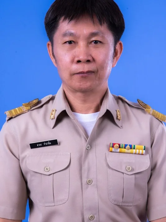 นายสาคร จำปาอิ่ม