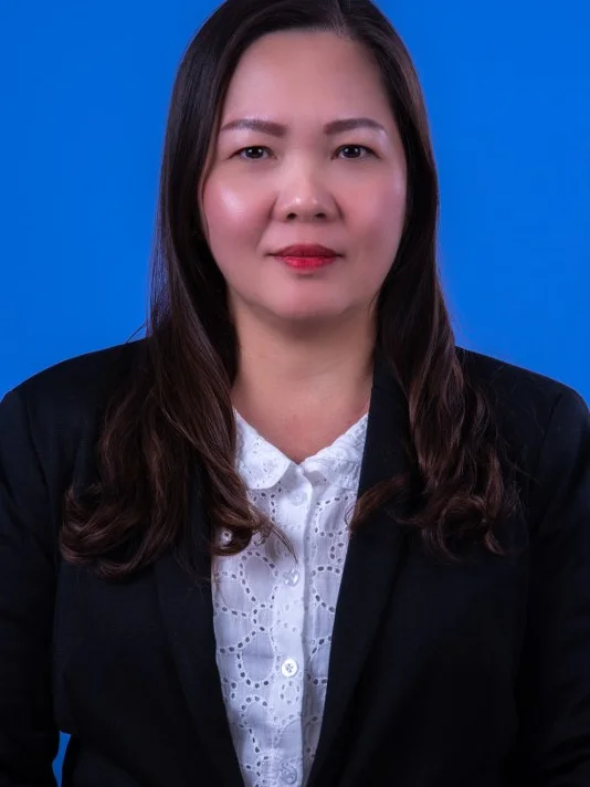 นางวรนุช พีระเป็ง