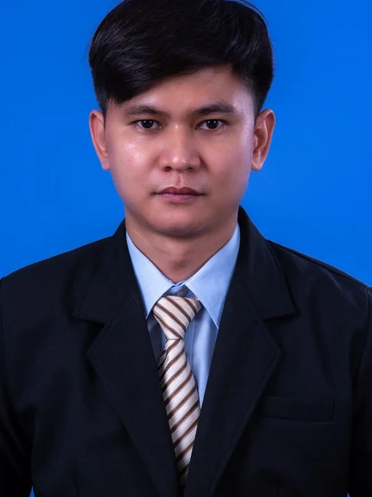 นายพีรพล สุวรรณ