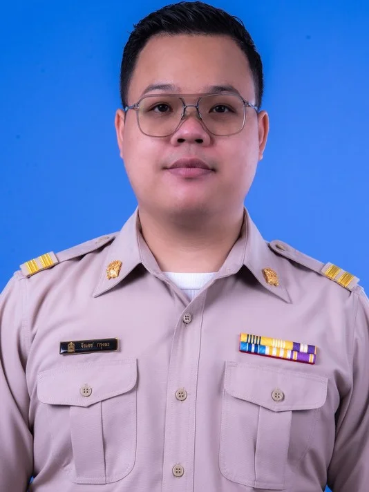 นายจีรเดช กรุงนะ